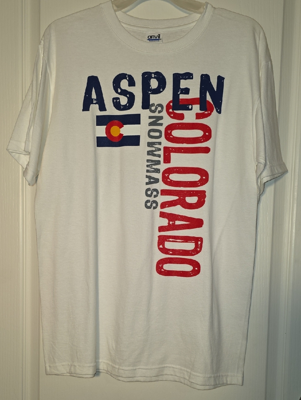 Snowmass White Aspen Colorado Graphic Tee with Navy and Red Print
